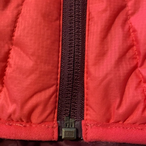 SOLD Icebreaker vest pink size xs - Picture 4 of 9